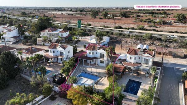 Quadralea Villa *