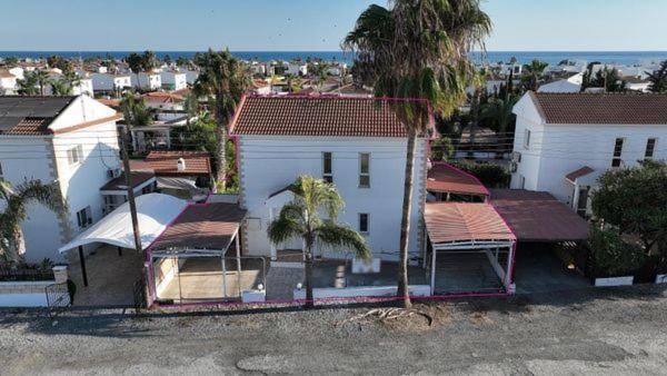 Quadralea Villa Ayia Napa